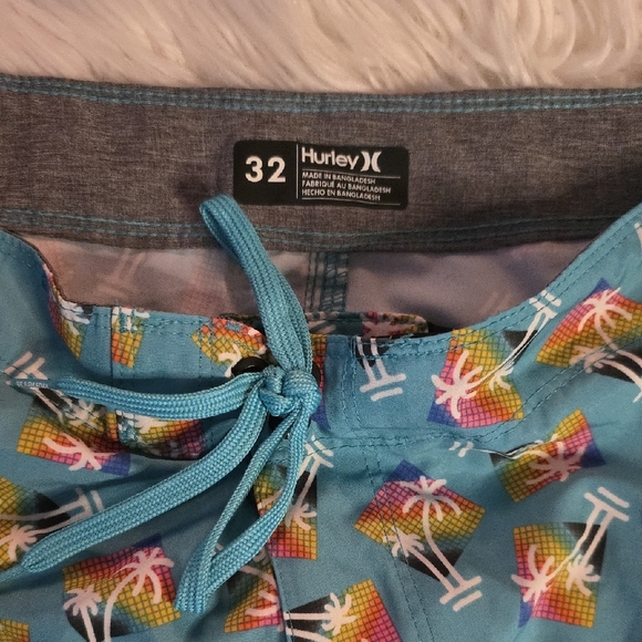 Hurley Teal Palm Print Men's Swim Trunks - Picture 2 of 3